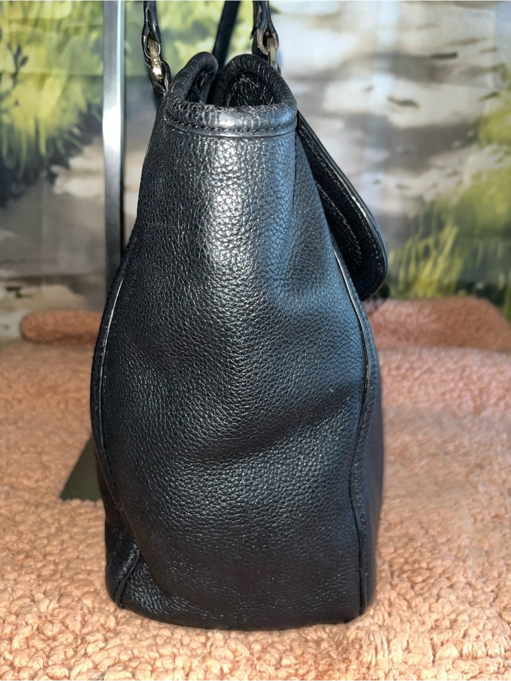 Tory Burch Amanda Black Pebbled Leather Shoulder Bag with Logo Medallion - Picture 5 of 9